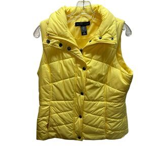 New York & Company Women’s Yellow Puffer Vest Size Med Quilted Full Zip Snap